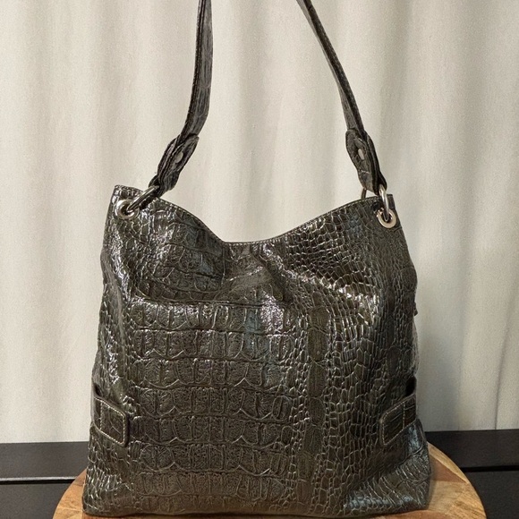 Metallic Green Croc-Embossed Shoulder Bag – Statement Y2K Style - Picture 12 of 14